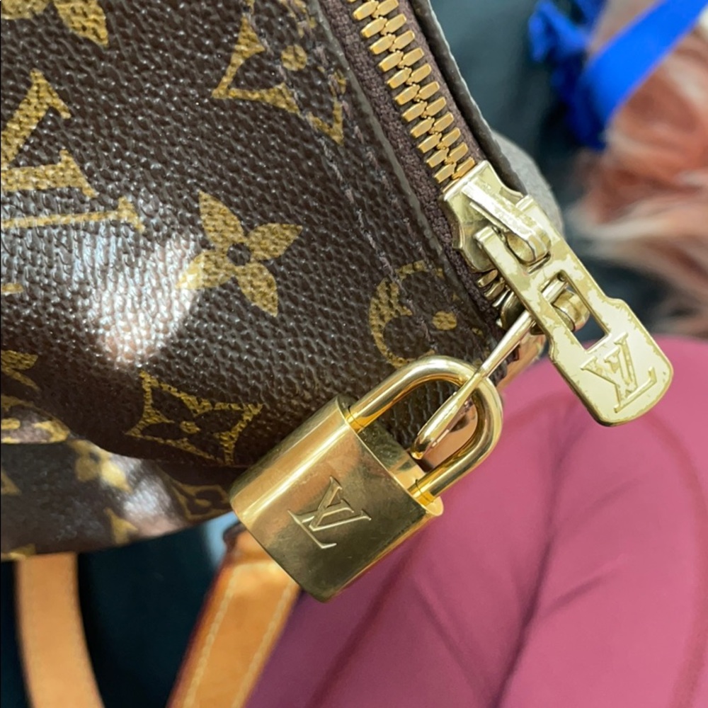 Louis Vuitton Speedy 35 w/ leather strap - Picture 11 of 12